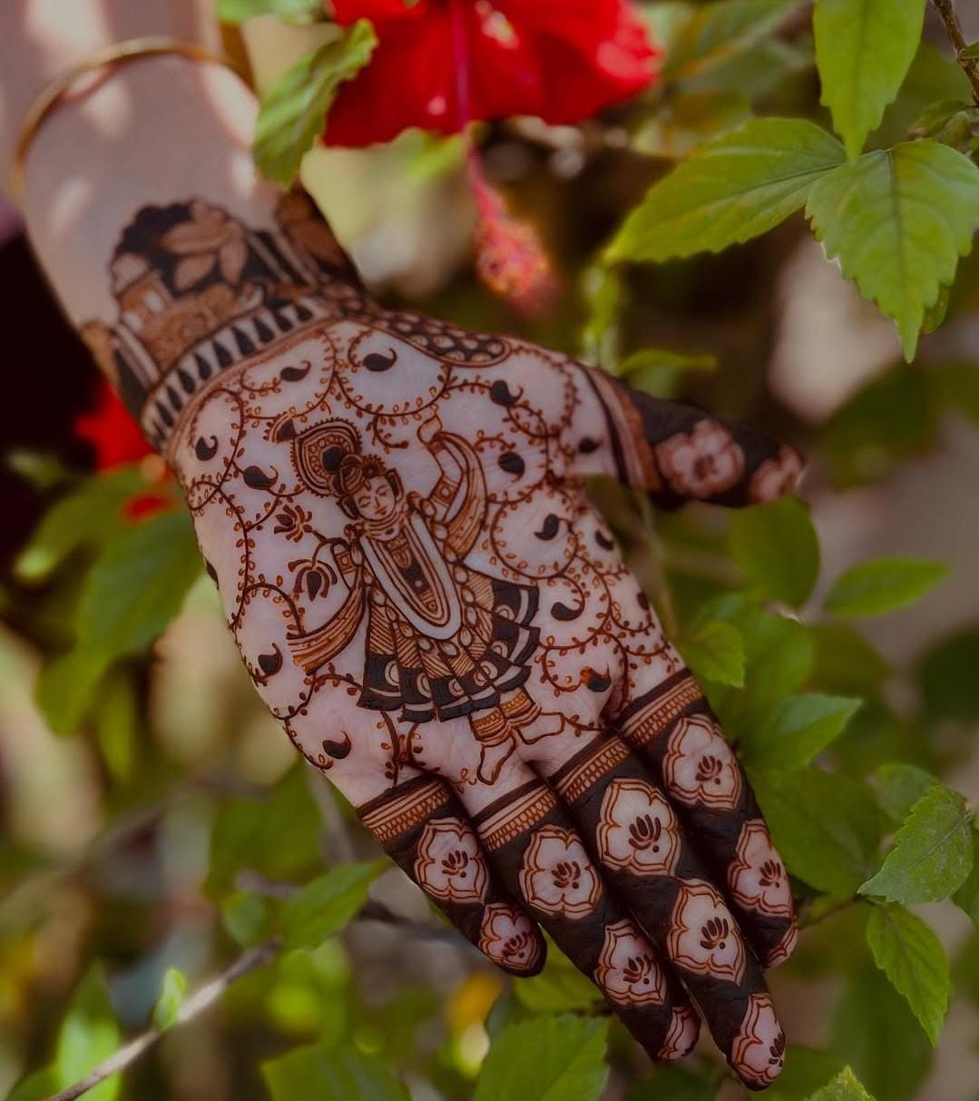 Another beautiful Mehndi design for Krishna Janmashtami.