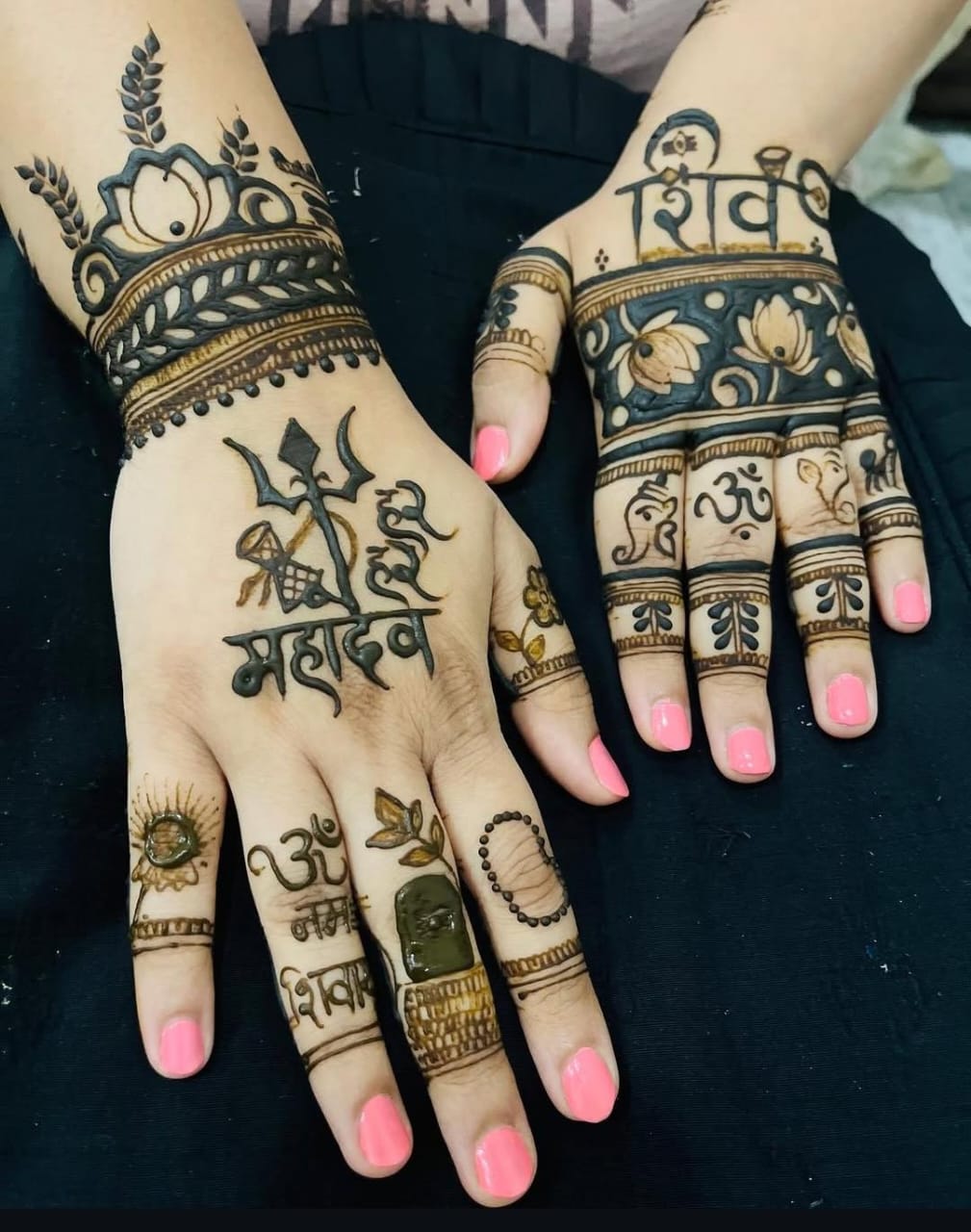 Yet another detailed Mehndi design for Mahashivratri.