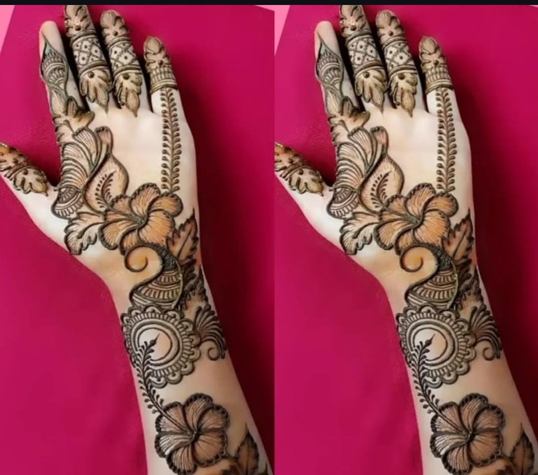 Intricate Arabic Mehndi design with floral patterns