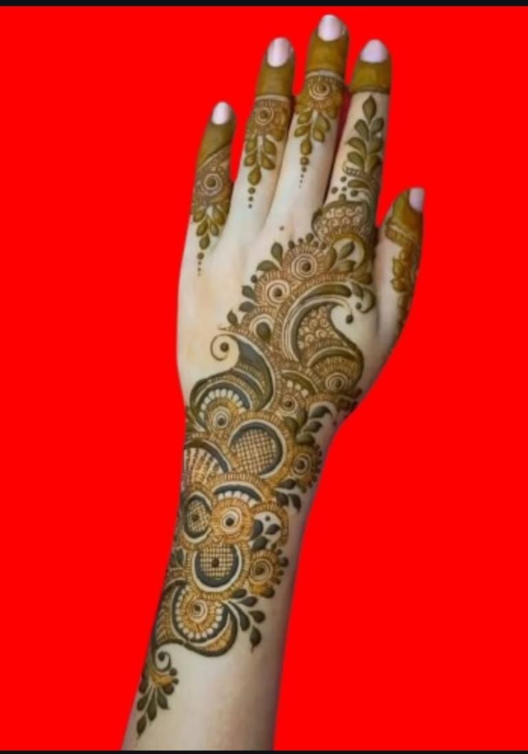 Arabic Mehndi design with geometric patterns