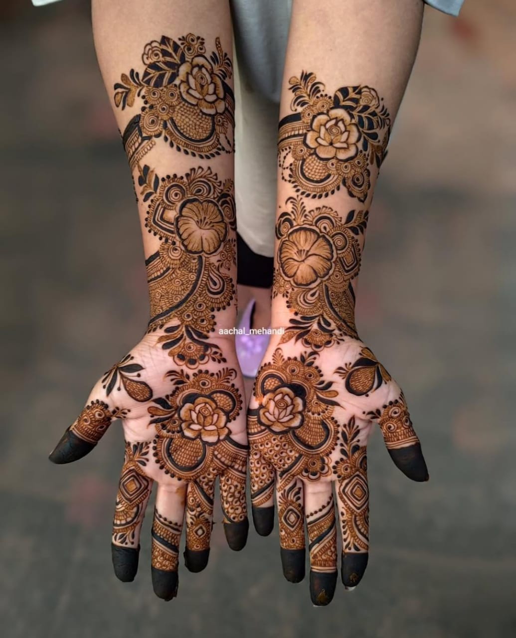 Bangle Style Mehndi with detailed lattice patterns